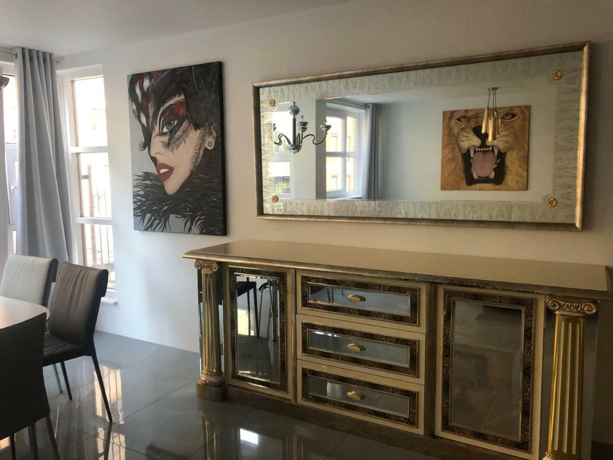 Luxurious 2 Bedroom Apartment Old City Münih Dış mekan fotoğraf